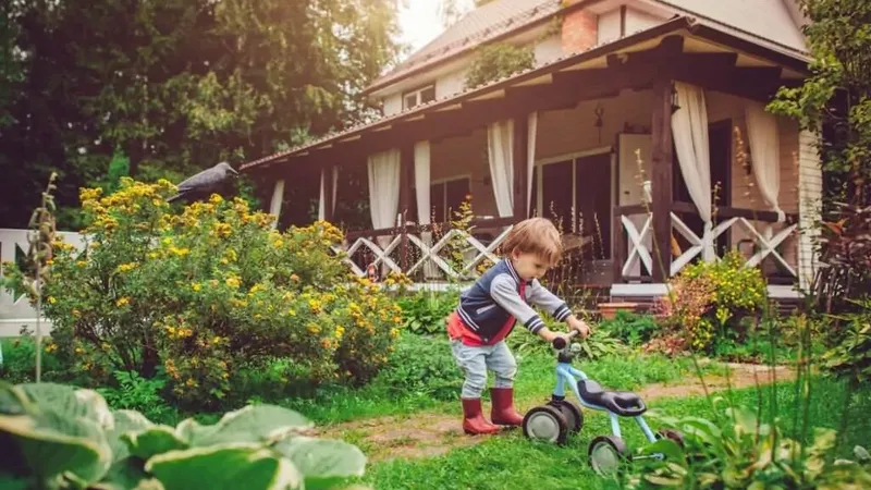 Innovative ways to spice your backyard for your biking kids
